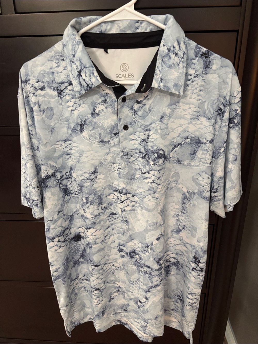 Scales Men’s Light Blue Print Polo Shirt